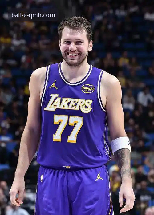 湖人客场力克步行者，东契奇43分率队止颓，最新球盟会体育平台数据解析